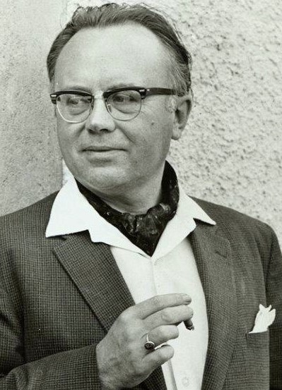 Russell-Kirk-with-cigar